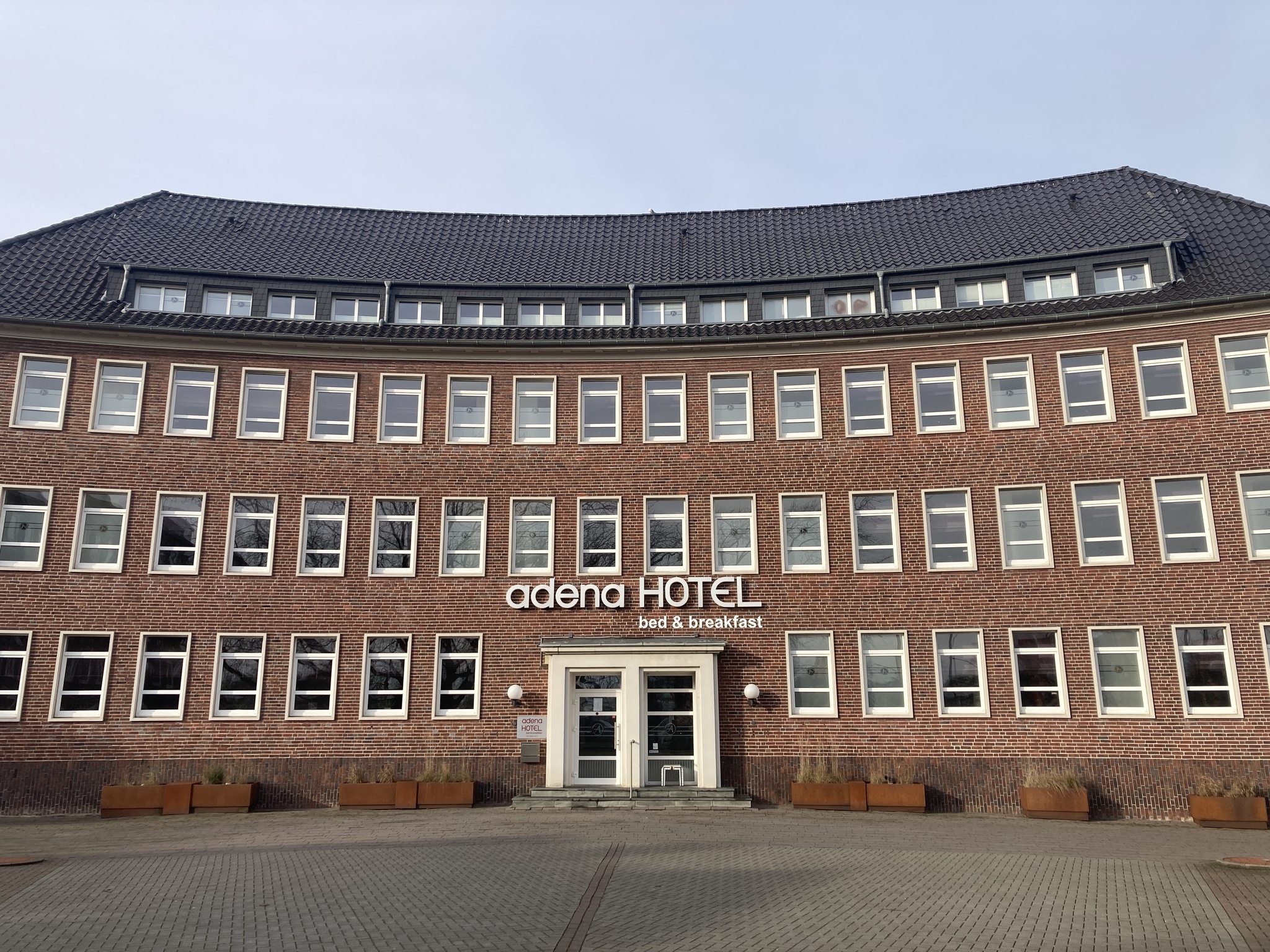 Hotel Adena