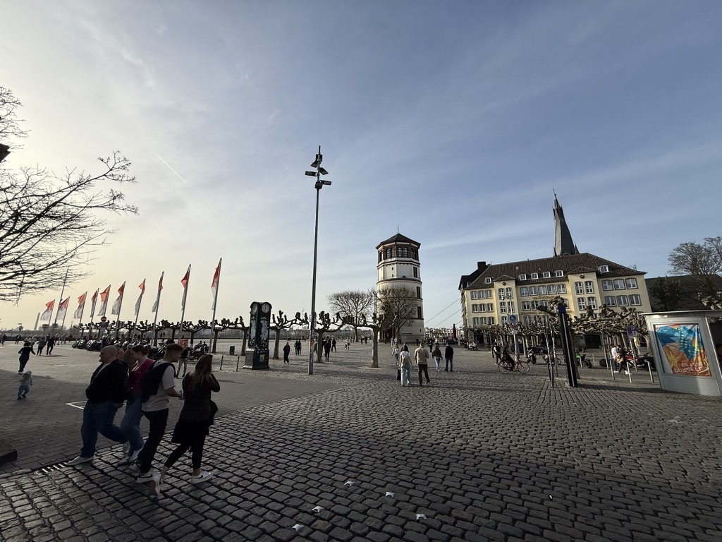 Düsseldorf Stadtführung für Gäste im Rollstuhl
