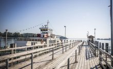 Schiff der Chiemsee-Schifffahrt am Steg - ©© Chiemsee-Alpenland Tourismus