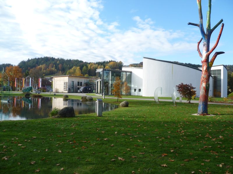 Glasmuseum Frauenau mit Infostelle Nationalpark Bayerischer Wald und Tourist-Info - ©Martine Ernst
