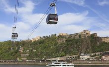 Festung Ehrenbreitstein mit Kabinen der Seilbahn Koblenz - ©Ulrich Pfeuffer Festung Ehrenbreitstein mit Kabinen der Seilbahn Koblenz - ©Ulrich Pfeuffer