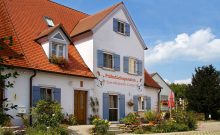 Außenansicht Frühstückspension zum Schlafwandler Kapper - ©Margareta Kozik Photography Außenansicht Frühstückspension zum Schlafwandler Kapper - ©Margareta Kozik Photography