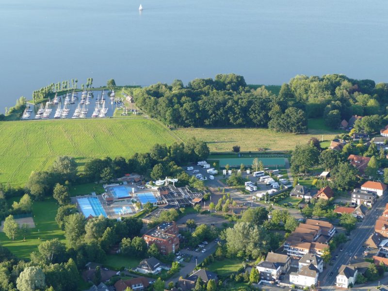 Luftaufnahme Wohnmobilstellplatz am Badepark - ©Bad Zwischenahner Touristik GmbH